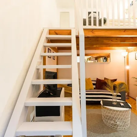 Lovely Little Loft In The Heart Of Appartamento *