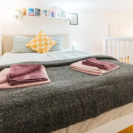 Lovely Little Loft In The Heart Of Apartment *