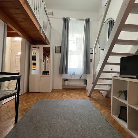 Διαμέρισμα Lovely Little Loft In The Heart Of *