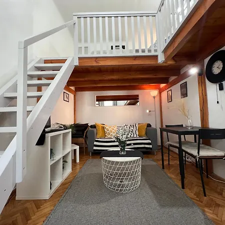 Appartamento Lovely Little Loft In The Heart Of *